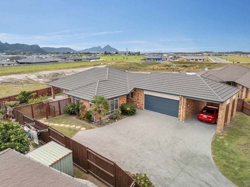 11 Wai Place, One Tree Point - Carousel 34