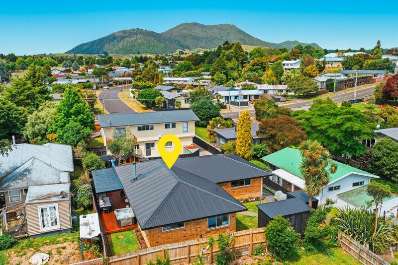 2/15 Kōtare Street, Hilltop, Taupō - Carousel 35