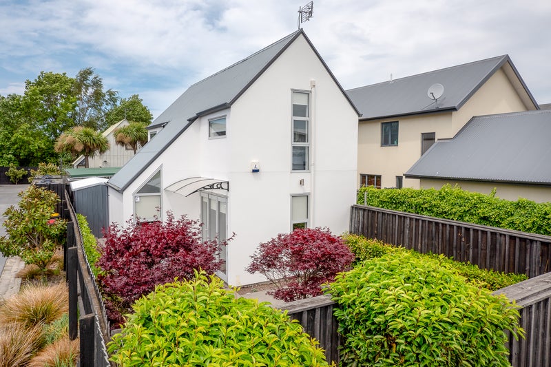130 Sherborne Street, St Albans, Christchurch - Carousel 1