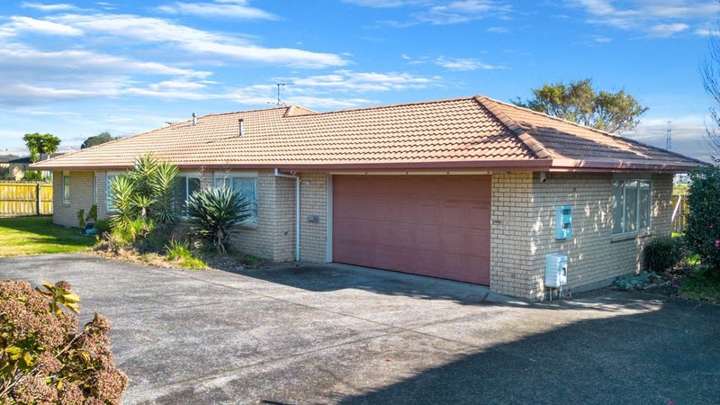 5 Longford Park Drive, Takanini, Auckland - Carousel 1