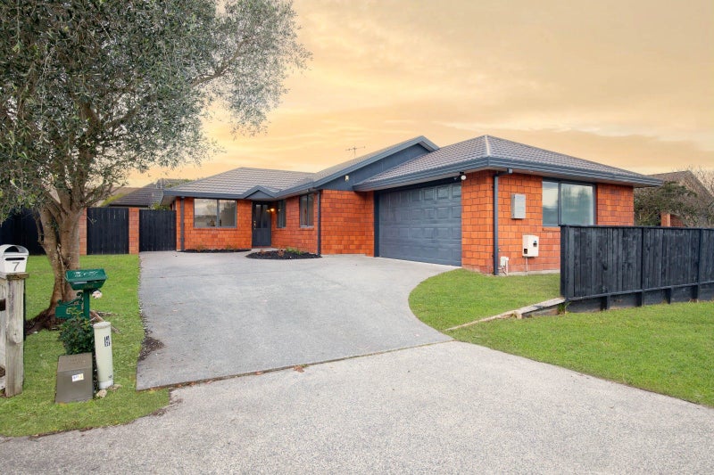 5 Chancery Close, Hamilton East, Hamilton, Waikato - Carousel 1
