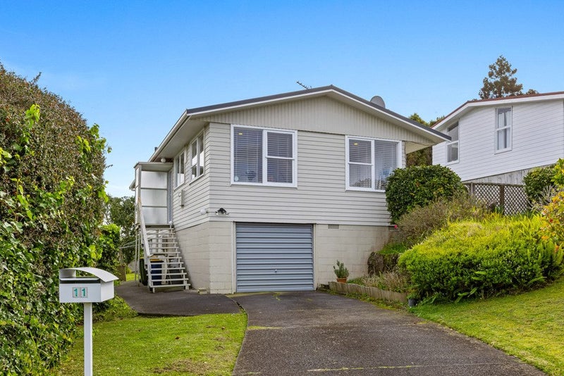 11 Barker Rise, Northcross, Auckland - Carousel 1