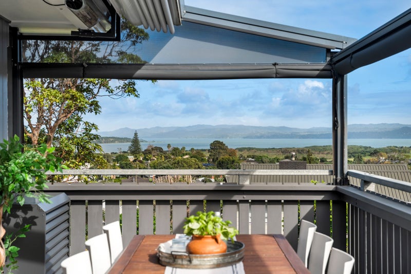 35 Ridgemount Rise, Mangere Bridge, Auckland - Carousel 2