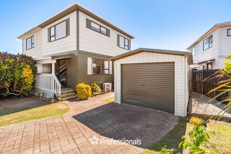 25A Outram Grove, Kelson, Lower Hutt - Carousel 1