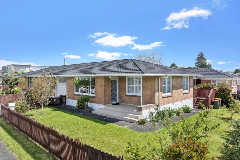 39 Kenderdine Road, Papatoetoe, Auckland - Carousel 1