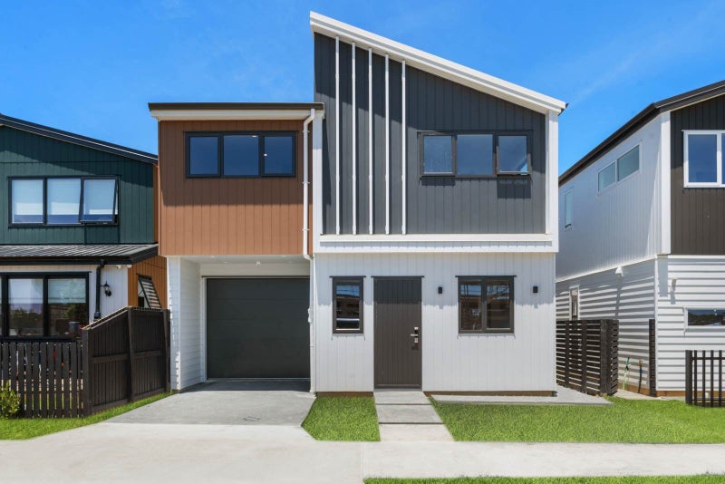 10 Longview Oak Lane, Rosehill, Papakura - Carousel 1