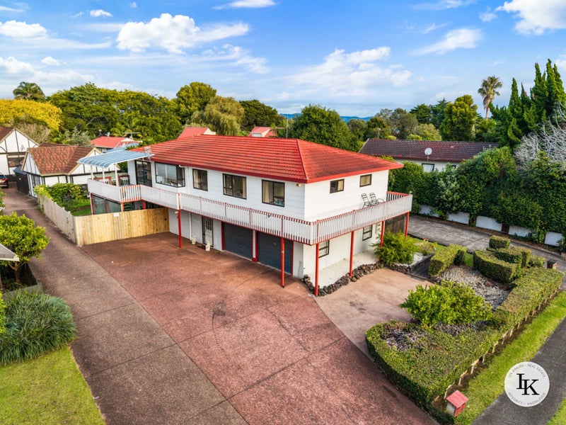 8 Carnoustie Drive, Wattle Downs, Auckland - Carousel 1