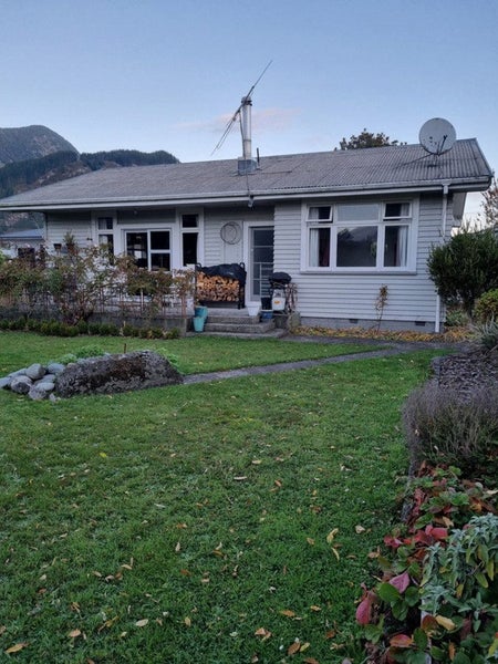 107 Waller Street, Murchison - Carousel 2
