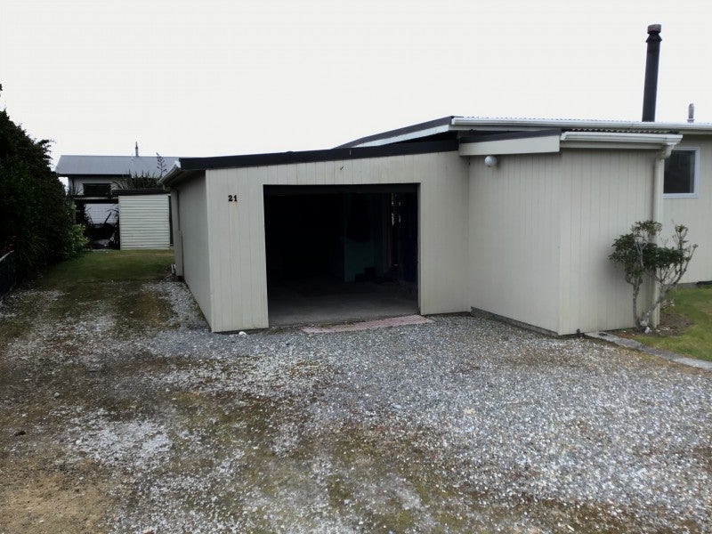 21 Johnston Crescent, Haast - Carousel 2