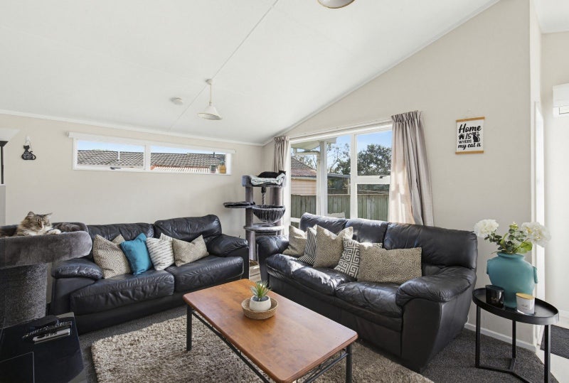 27 Morgan Crescent, Levin, Levin - Carousel 2