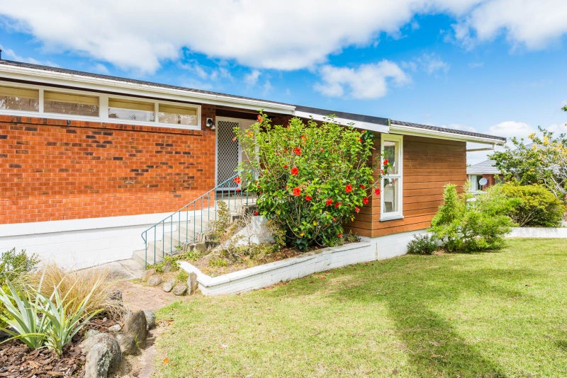 8 Martin Crescent, Northcote, Auckland - Carousel 34