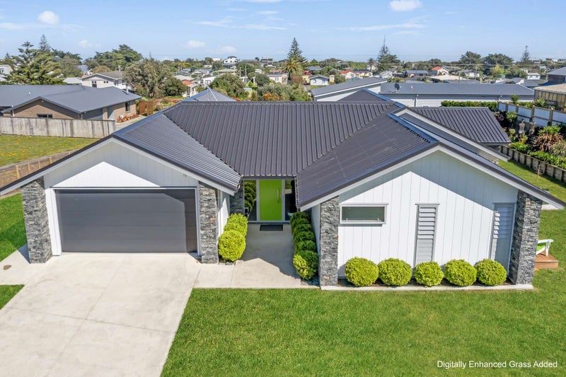 20 Taonui Street, Waitārere Beach, Levin - Carousel 1