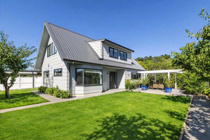 12 Moorhouse Street, Taradale, Napier - Carousel 2