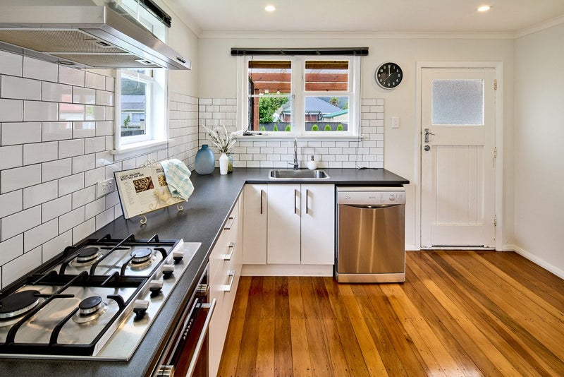 36 Chapman Crescent, Naenae, Lower Hutt - Carousel 2