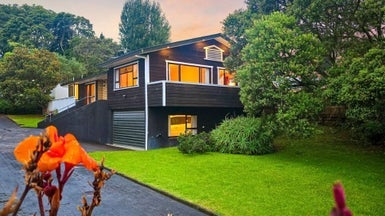 6A Brian Avenue, Forrest Hill, Auckland - Carousel 1