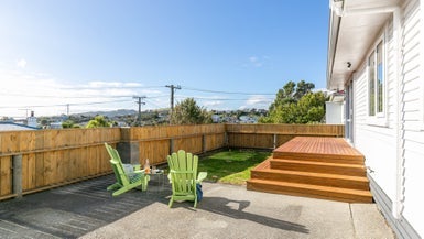 9 Balmain Street, Newlands, Wellington - Carousel 1