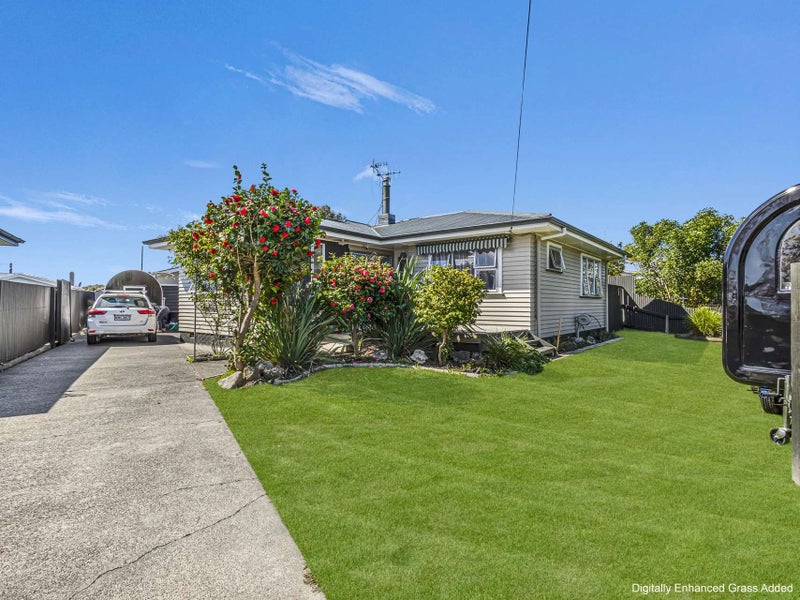 12 Hitchings Avenue, Onekawa, Napier - Carousel 1