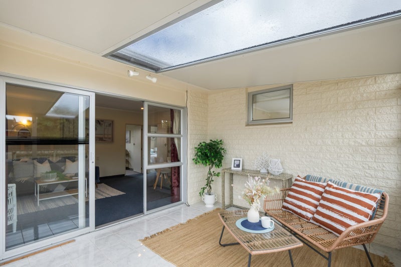 2 Rawene Street, Waikanae - Carousel 2