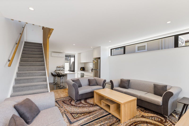 7A Manor Place, Point Chevalier, Auckland - Carousel 2