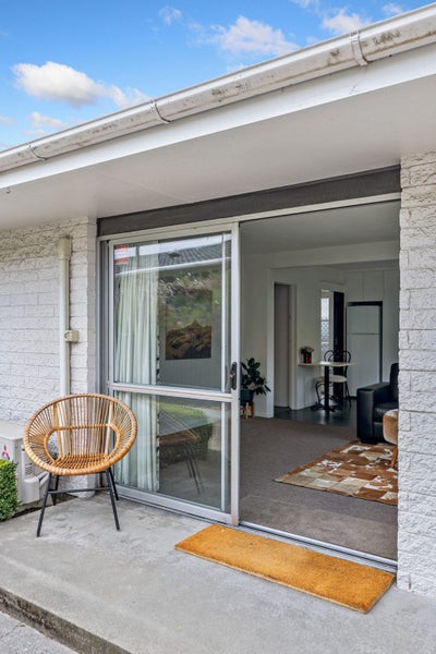 2/1 DELAWARE CRESCENT, Russley, Christchurch - Carousel 19