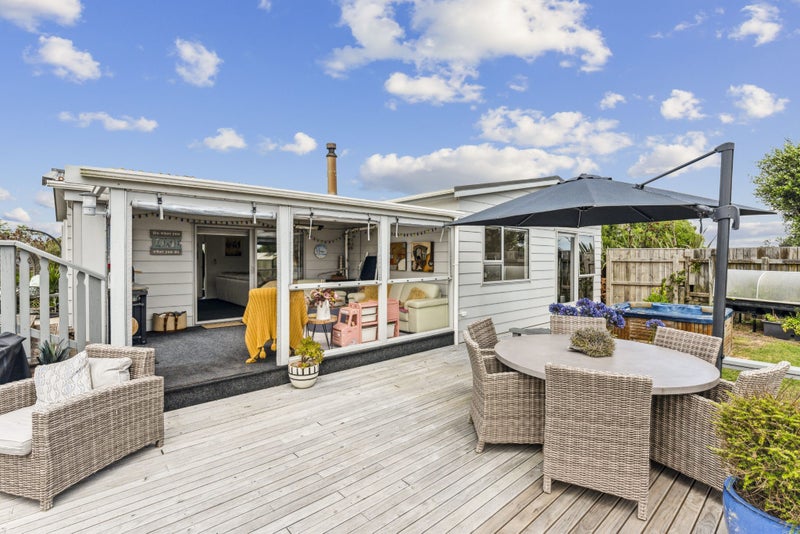 8 Norna Grove, Levin - Carousel 2