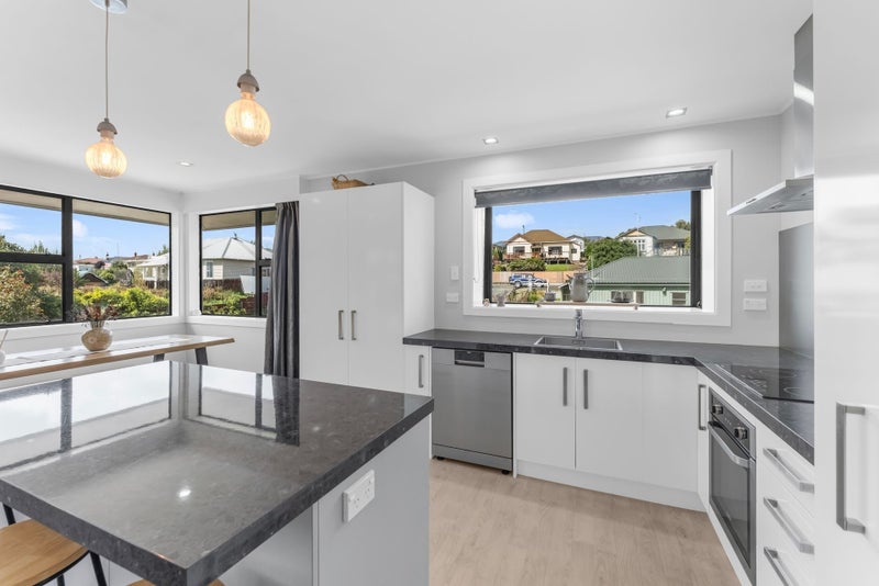 14 Livingstone Street, West End, Timaru - Carousel 2