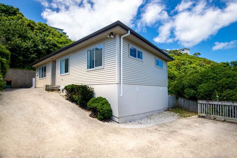 81 Sheridan Terrace, Johnsonville, Wellington - Carousel 1