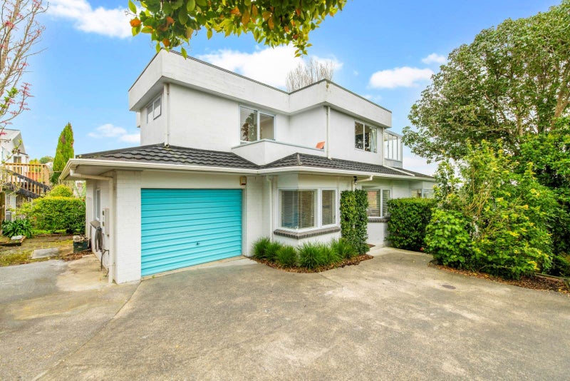 22A View Road, Shelly Park, Manukau City, Auckland - Carousel 1