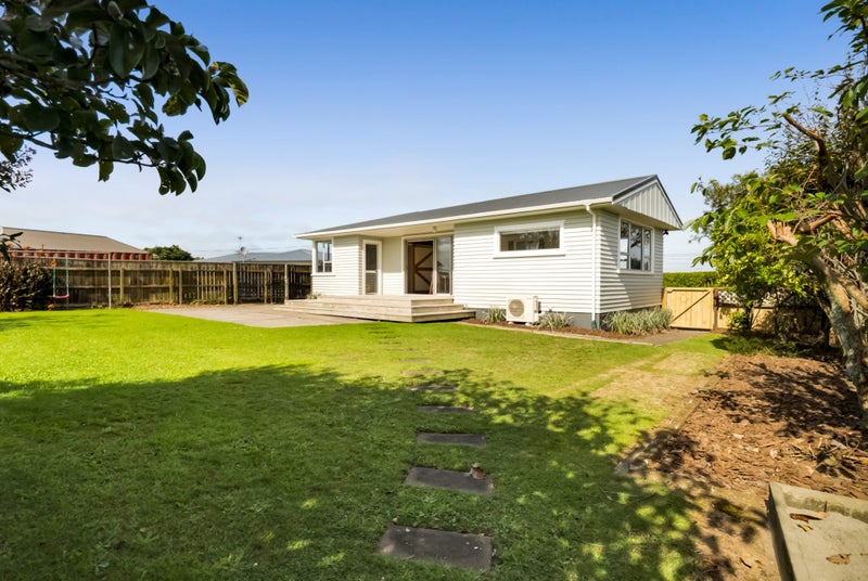 7 Hulke Crescent, Bell Block, New Plymouth - Carousel 2