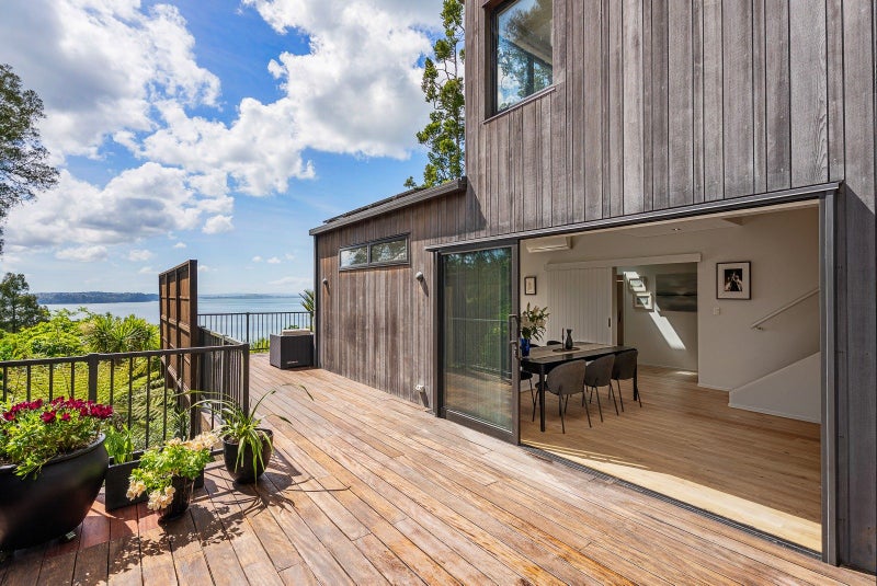 64 Otitori Bay Road, Titirangi, Auckland - Carousel 2