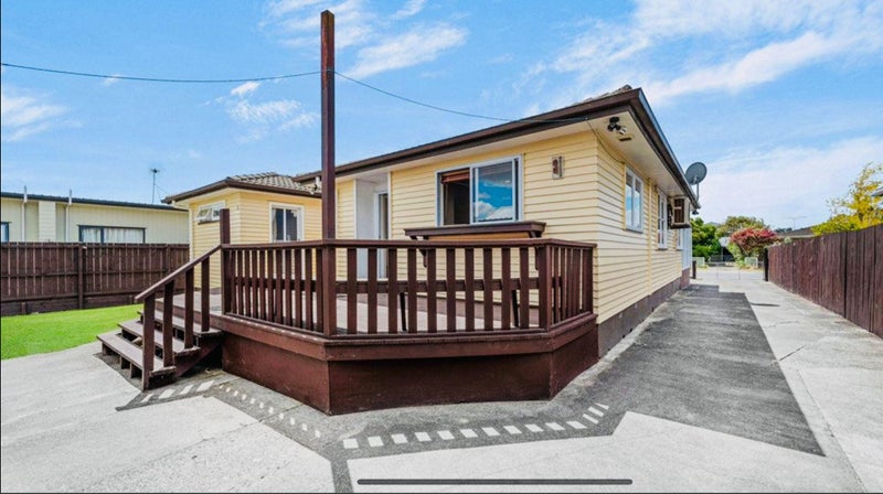 9 McEntee Street, Papakura, Papakura - Carousel 1