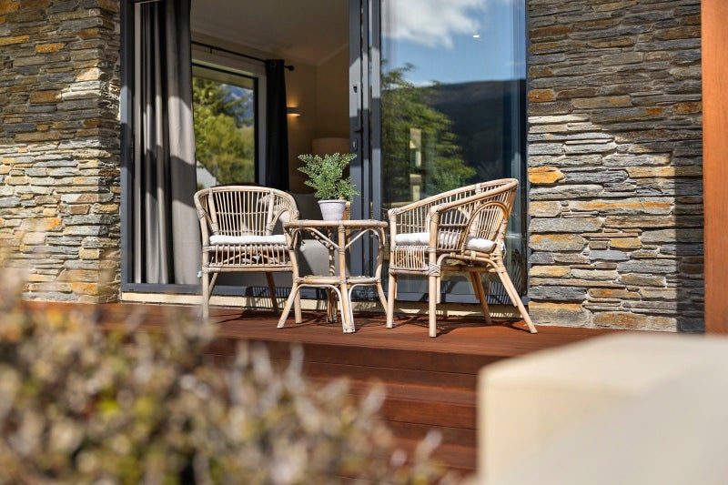 35 Oregon Drive, Kelvin Heights, Queenstown - Carousel 2