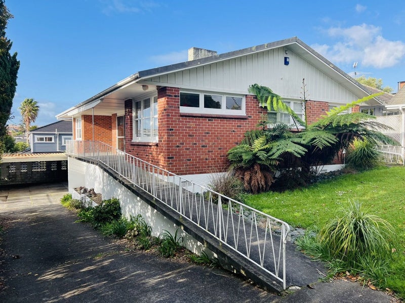 65 Drake Street, Howick, Auckland - Carousel 1