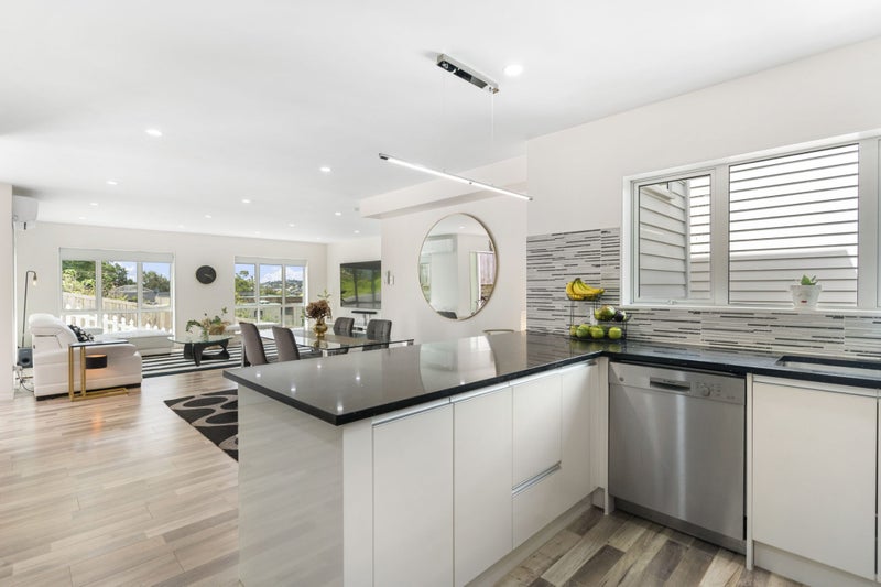 102A Oakdale Road, Hillsborough, Auckland City, Auckland - Carousel 2
