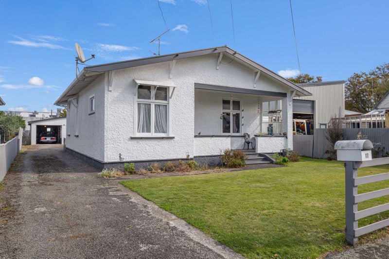 17 Spier Street, Aramoho, Whanganui - Carousel 1