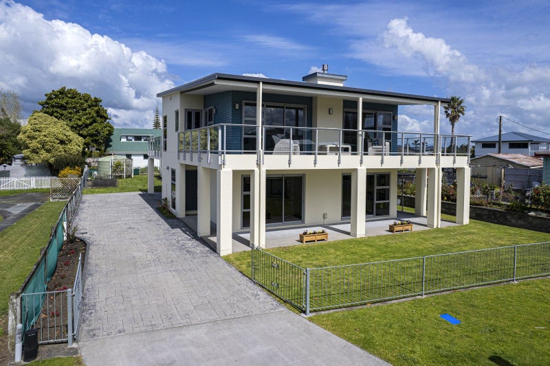 2 Graham Street, One Tree Point - Carousel 2