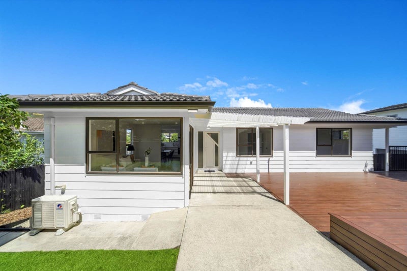 93 Stapleford Crescent, Browns Bay, Auckland - Carousel 2