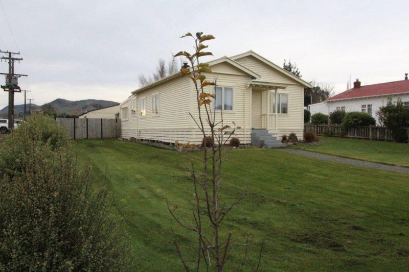 19 Helena Street, Lumsden, Lumsden - Carousel 1