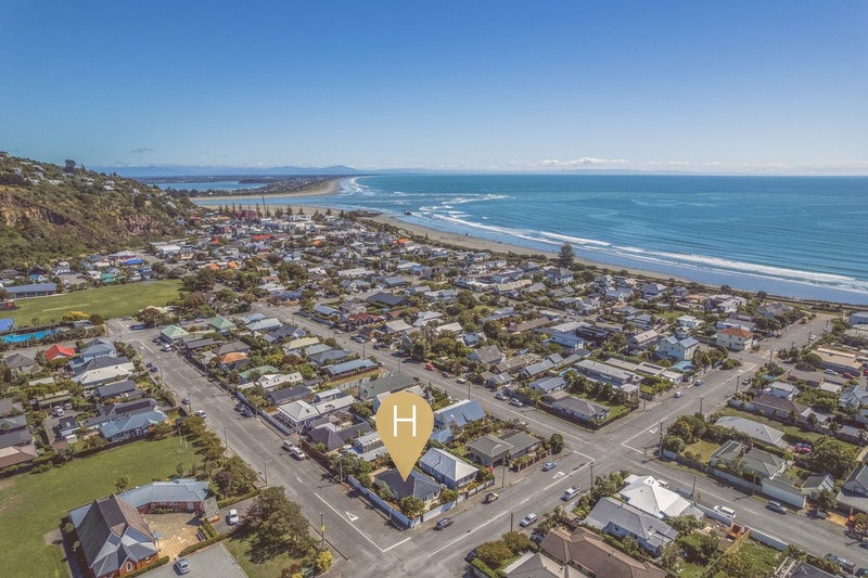 26 Menzies Street, Sumner, Christchurch - Carousel 2
