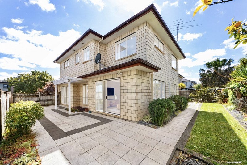 3 Bridgefield Crescent, Flat Bush, Auckland - Carousel 2