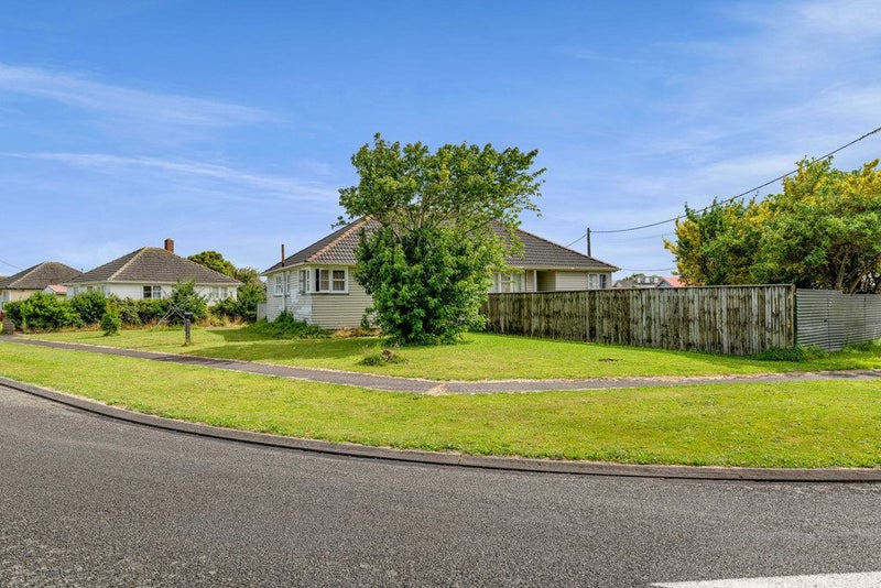 2 Laurent Vc Street, Hawera - Carousel 1