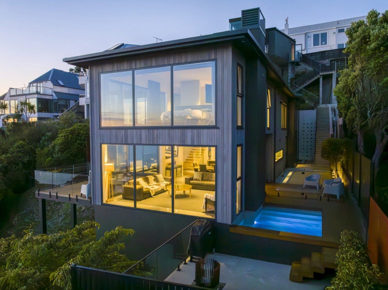 14 Shalimar Crescent, Khandallah, Wellington - Carousel 1