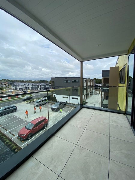 205/5 Newelm Lane, Flat Bush, Auckland - Carousel 2