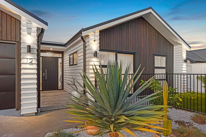 12 Mida Close, Papamoa Beach, Papamoa - Carousel 2