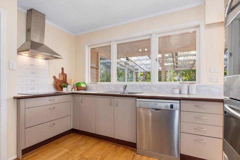 6 Adams Place, Kamo, Whangarei, Northland - Carousel 2