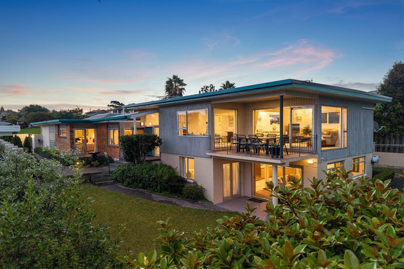 3 Maxwelton Drive, Mairangi Bay, Auckland - Carousel 1