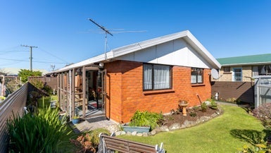 8B Bellona Street, Saint Kilda, Dunedin - Carousel 1