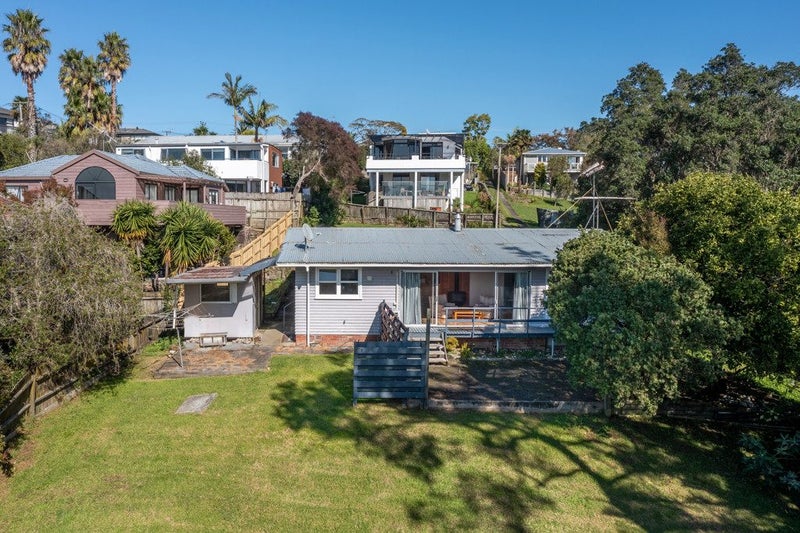 295 Glenfield Road, Glenfield, North Shore City, Auckland - Carousel 1