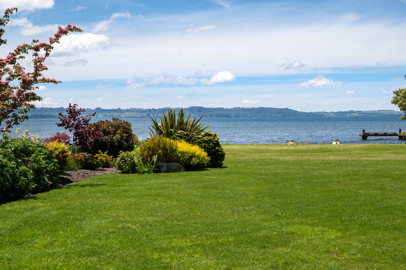 20 Gemini Place, Kawaha Point, Rotorua - Carousel 1