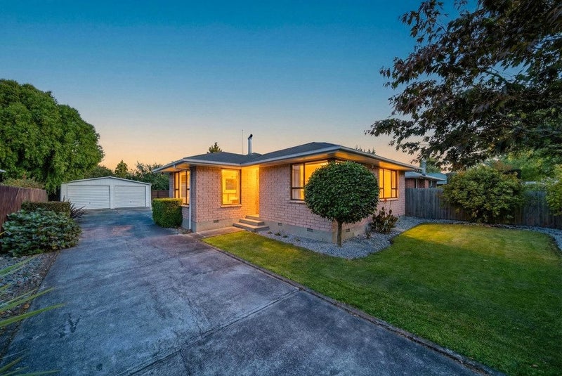 6 Blossomdale Place, Bishopdale, Christchurch - Carousel 1